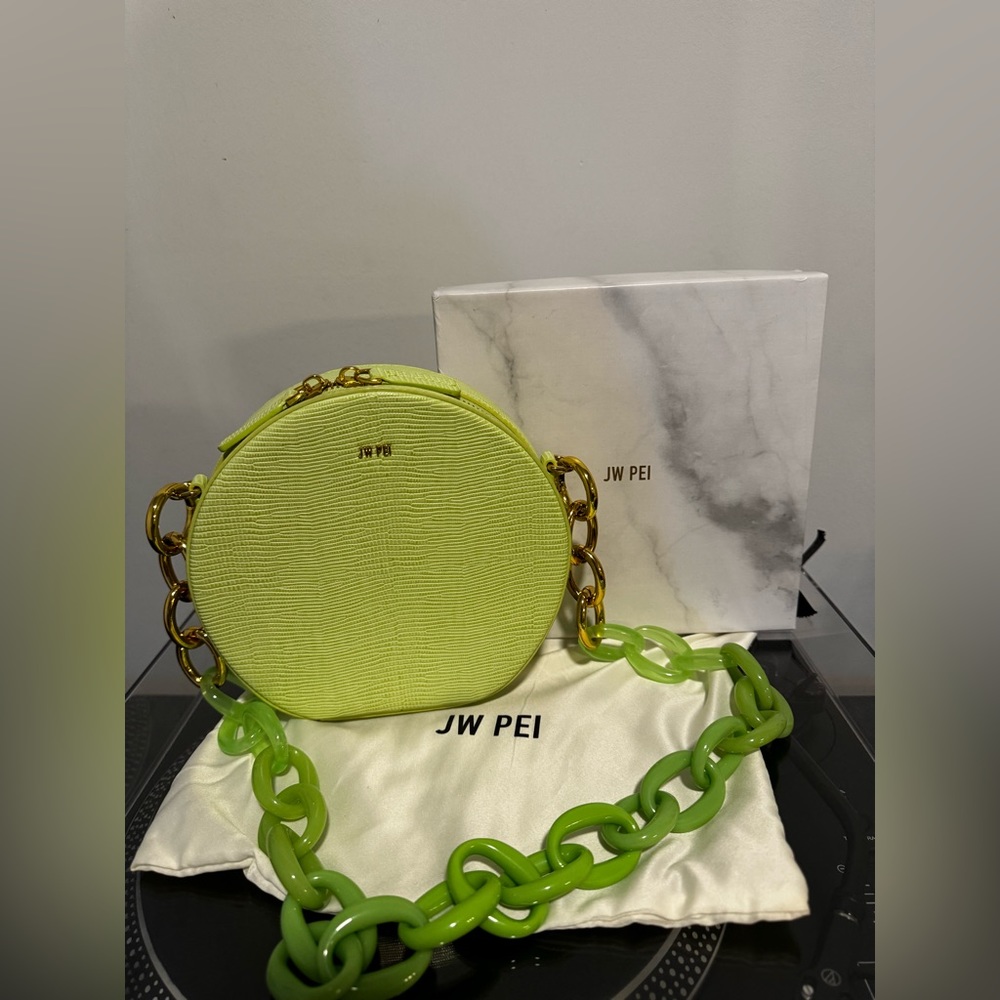 NWT/ JW PEI ~ Luna Acrylic Chain Circle Bag